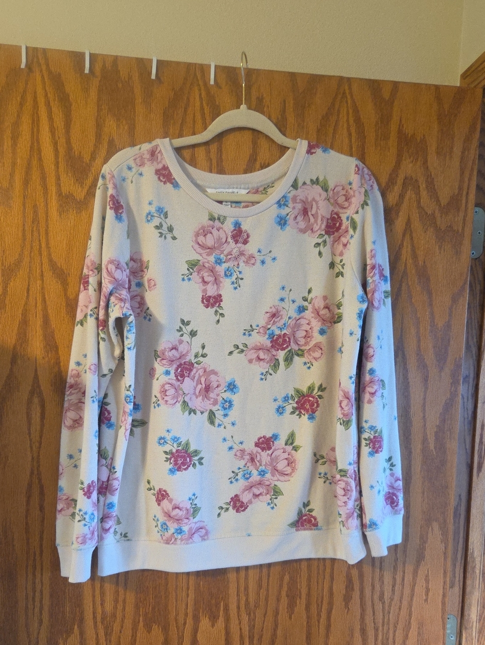 Crewneck Floral Sweatshirt in Cream and Pink